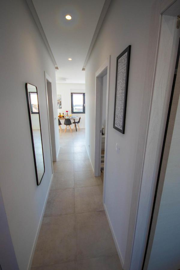 Apartmani Le-Lu Kaštela Exterior foto
