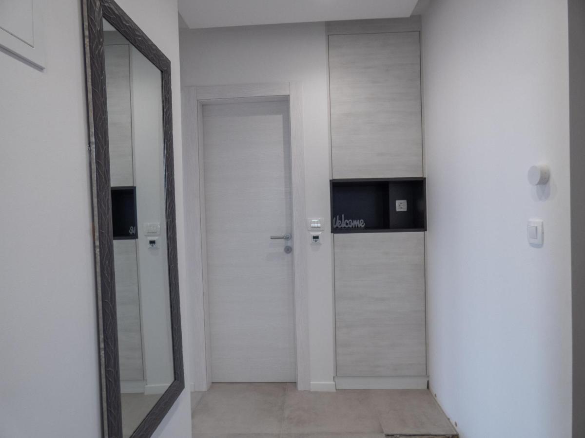 Apartmani Le-Lu Kaštela Exterior foto